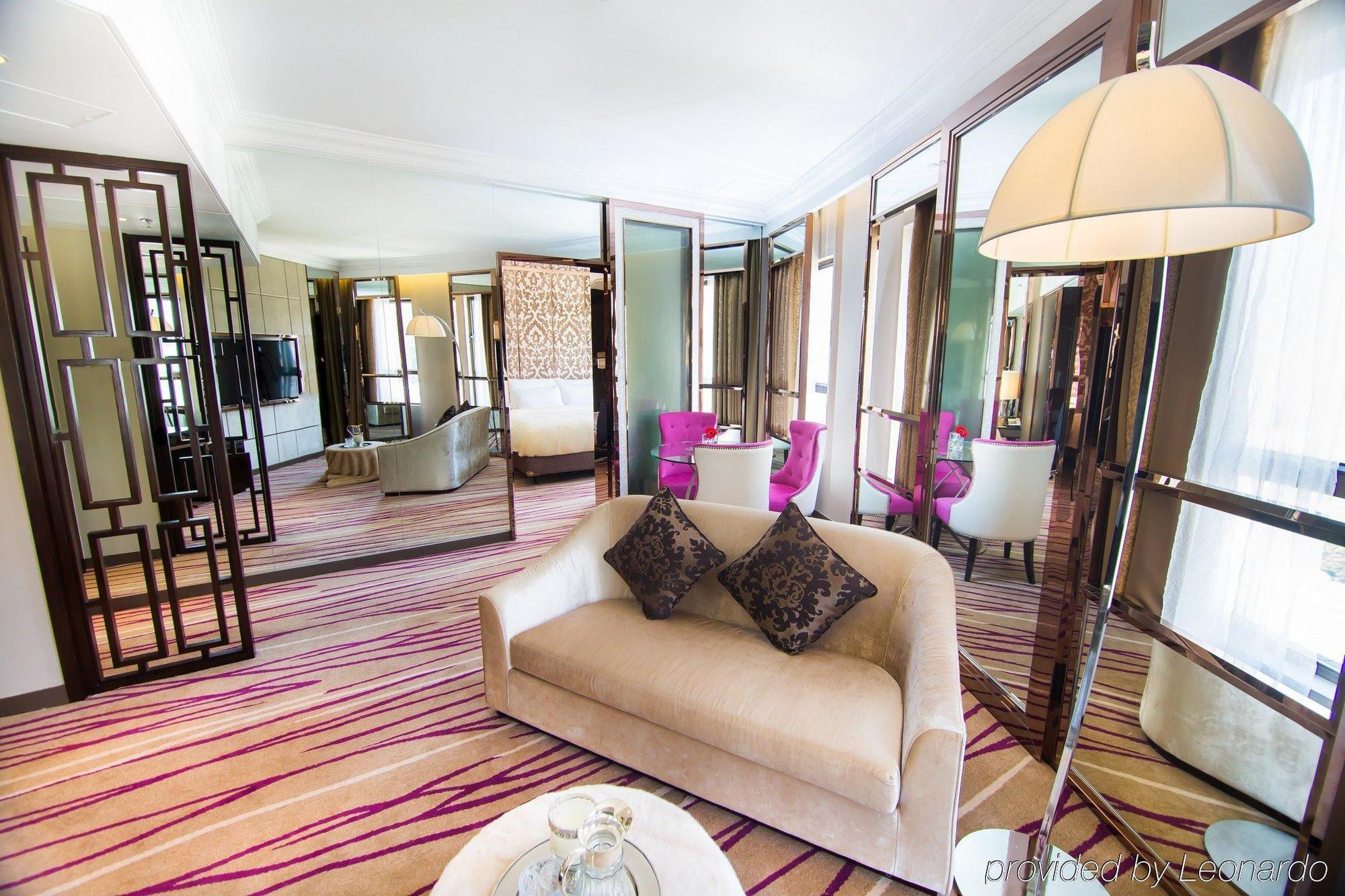 Dorsett Wanchai, Hotel